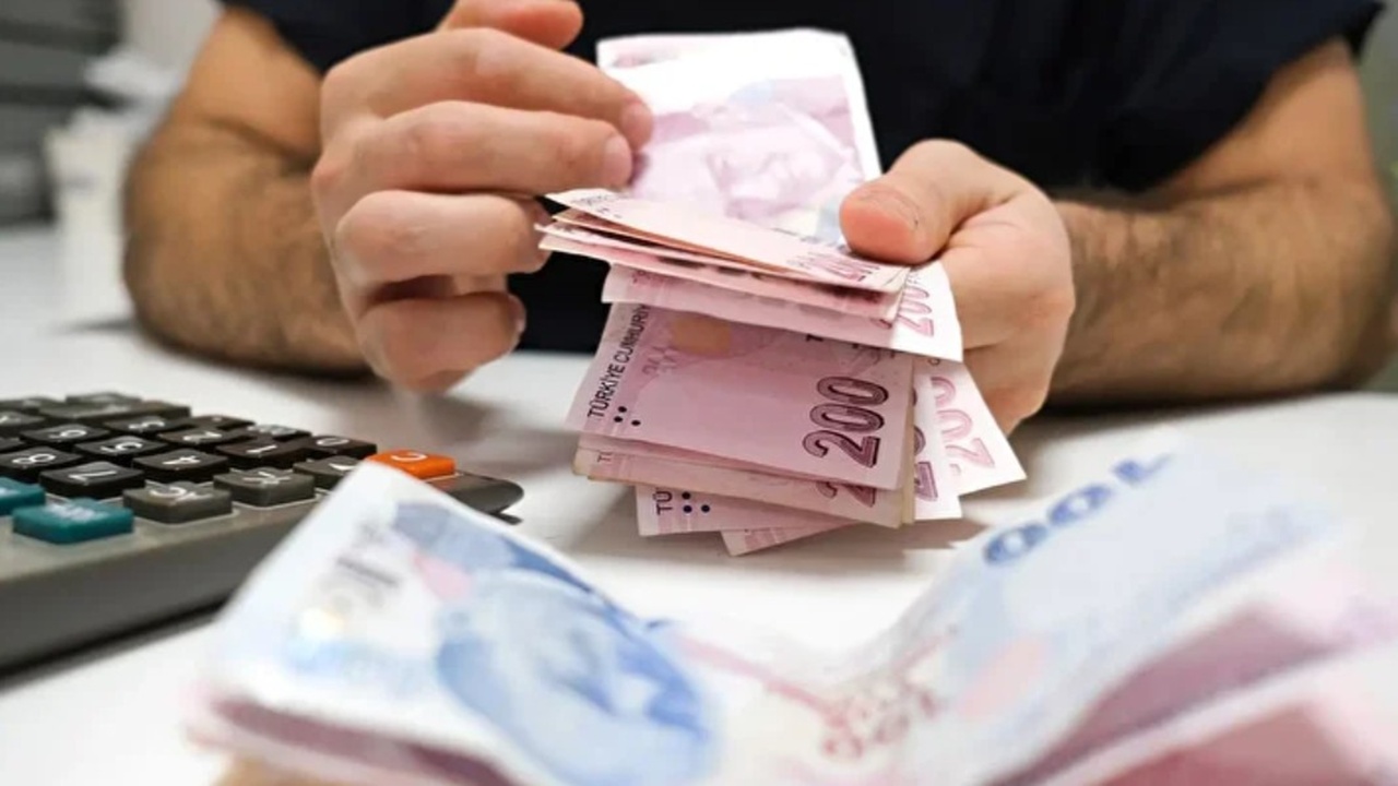 Emekliye 400 Bin TL’lik Nakit Penceresi Açıldı! Şartlar Esnedi, Tek Tıkla Hesaba Geçiyor!