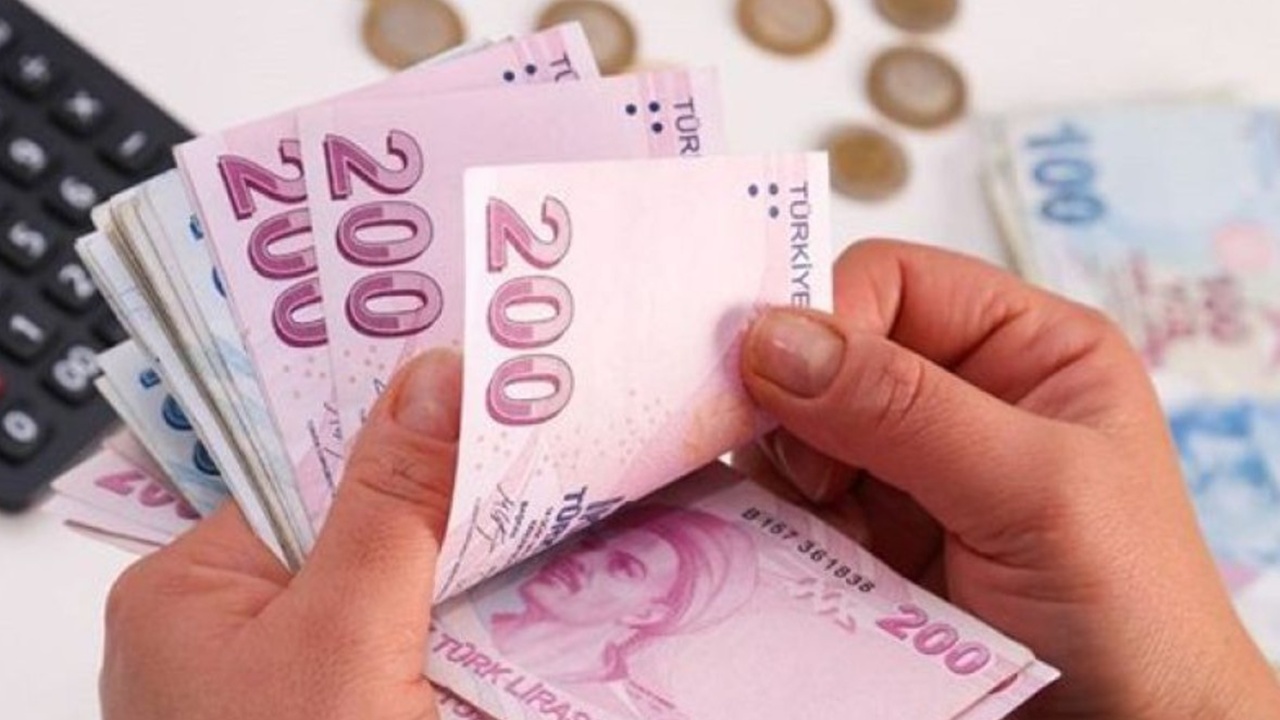 Maaşlarda “Adalet” Dönemi: Çok Prim Ödeyenin Maaşı Artacak, Yeni Sistem Temmuz’da Başlıyor!